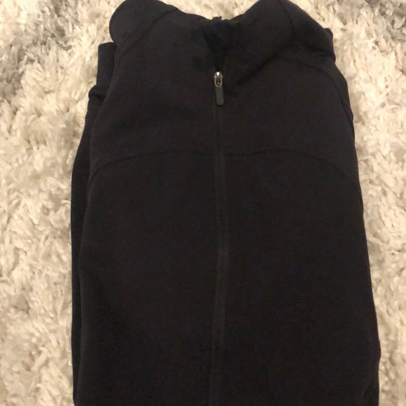 LULUEMON DEFINE JACKEY BLACK SIZE 6 - Picture 3 of 4